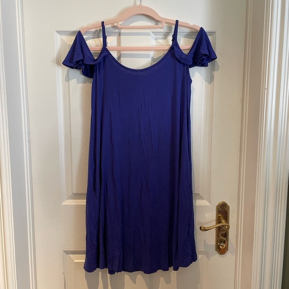 BNWOT Cold shoulder dress - Picture 1 of 4